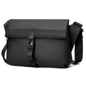ARCTIC HUNTER τσάντα ώμου K00567 με θήκη tablet, 6L, μαύρη